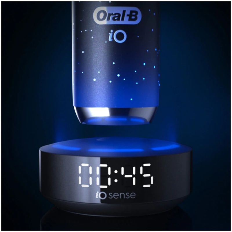 Ingrijire personala si Cosmetice - Igiena dentara - Periute de dinti electrice - Set cadou periuta de dinti electrica Oral-B iO9 + 2 capete de periaj cu Tehnologie Magnetica si Micro-Vibratii - Infinity.ro