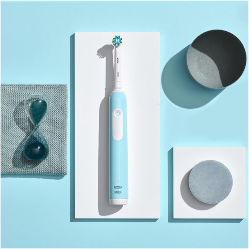 Ingrijire personala si Cosmetice - Igiena dentara - Periute de dinti electrice - Set 2x Periuta de dinti electrica Oral-B Pro 1, Curatare 3D, 3 programe, 1 capat de periaj, Negru/Albastru - Infinity.ro