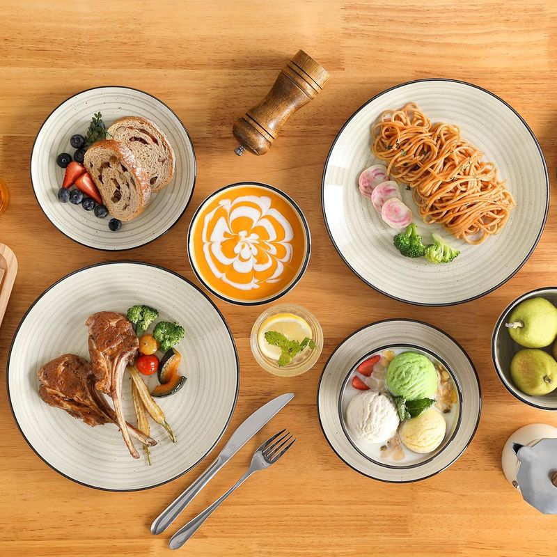 Casa si Gradina - Bucatarie si vesela - Vesela si tacamuri - Farfurii si boluri - Set 12 piese vesela ceramica, pentru 4 persoane, farfurii si boluri, cu model spirals, rezistent si usor de curatat - Infinity.ro