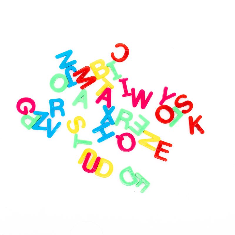 Jucarii, Copii si Bebe - Jucarii si jocuri - Jucarii & jocuri educative - Jocuri si jucarii educative - Maxtar Litere Magentice - Infinity.ro