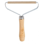 Petshop - Ingrijire si Igiena - Produse uz extern - Perii si manusi - Set 2 x Perie pentru scame si parul de animale, maner de lemn - Infinity.ro