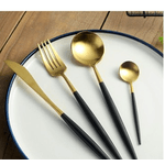 Casa si Gradina - Bucatarie si vesela - Vesela si tacamuri - Tacamuri si seturi - Set de 24 tacamuri elegante si rafinate cu un finisaj luxos NEGRU cu AURIU - Infinity.ro