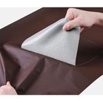 Casa si Gradina - Textile si covoare - Metraje si textile - Sul autoadeziv din piele ecologica (imitatie piele) 0.75 x 2.5m Wenghe (Maro inchis) cu textura - Infinity.ro