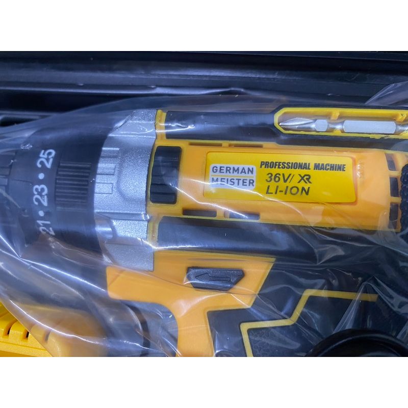 Casa si Gradina - Constructii - Scule de mana si unelte - Seturi scule - Trusa Bormasina German Meister cu 2 Acumulatori 36V 2Ah Autofiletanta cu Percutie cu 30 de accesorii - Infinity.ro