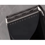 Ingrijire personala si Cosmetice - Aparate & accesorii ingrijire personala - Aparate de ras si tuns - Aparate de tuns - Aparat de tuns fara fir VGR V698 4 distantiere afisaj LED cu suport incarcare USB - Infinity.ro