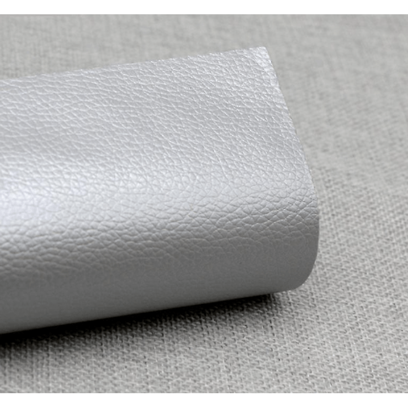 Casa si Gradina - Textile si covoare - Metraje si textile - Sul autoadeziv din piele ecologica (imitatie piele) 0.68 x 2.5m ARGINTIU - Infinity.ro