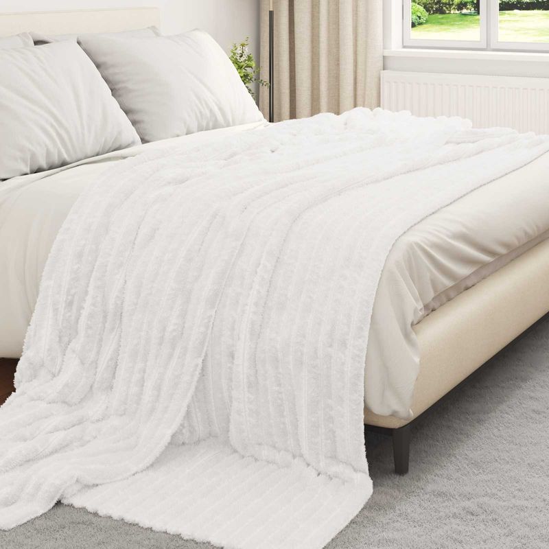 Casa si Gradina - Textile si covoare - Pături și cuverturi - Pături - Patura Alb 240 x 220 cm Molton - Infinity.ro