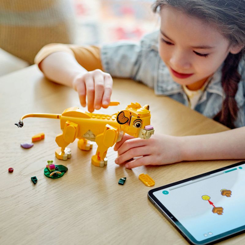 Jucarii, Copii si Bebe - Jucarii si jocuri - Seturi de constructie si cuburi - Seturi de constructie - LEGO Disney Simba Regele Leu 43243 - Infinity.ro