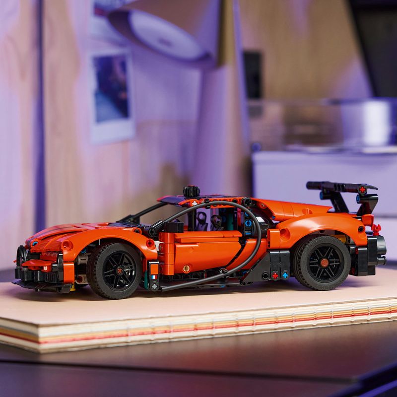 Jucarii, Copii si Bebe - Jucarii si jocuri - Seturi de constructie si cuburi - Seturi de constructie - LEGO Technic Hipermasina Bugatti Chiron Pur Sport 42222 - Infinity.ro