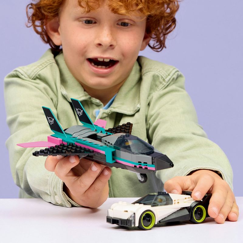 Jucarii, Copii si Bebe - Jucarii si jocuri - Seturi de constructie si cuburi - Seturi de constructie - LEGO City Avion cu Reacie vs Masina 60489 - Infinity.ro