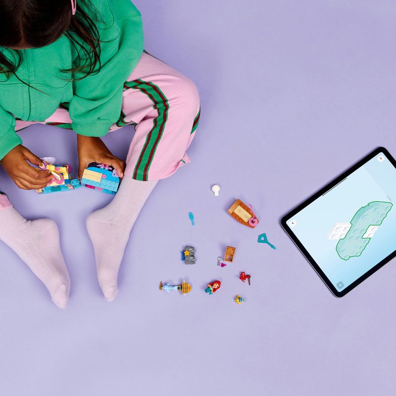 Jucarii, Copii si Bebe - Jucarii si jocuri - Seturi de constructie si cuburi - Seturi de constructie - LEGO Disney Princess Minipalatul Magic al lui Ariel 43285 - Infinity.ro