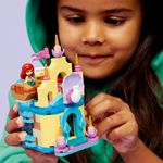 Jucarii, Copii si Bebe - Jucarii si jocuri - Seturi de constructie si cuburi - Seturi de constructie - LEGO Disney Princess Minipalatul Magic al lui Ariel 43285 - Infinity.ro