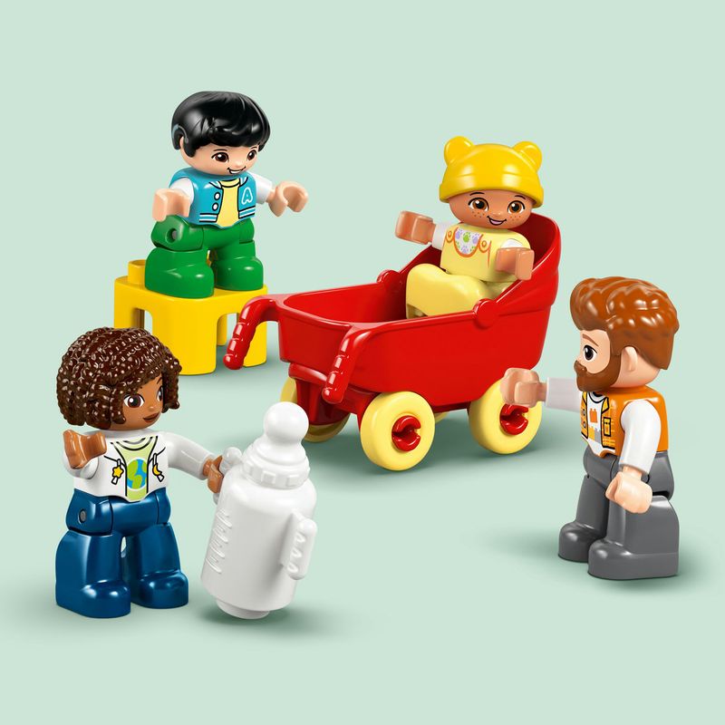 Jucarii, Copii si Bebe - Jucarii si jocuri - Seturi de constructie si cuburi - Seturi de constructie - LEGO DUPLO Casa Moderna de Familie 3 in 1 10470 - Infinity.ro