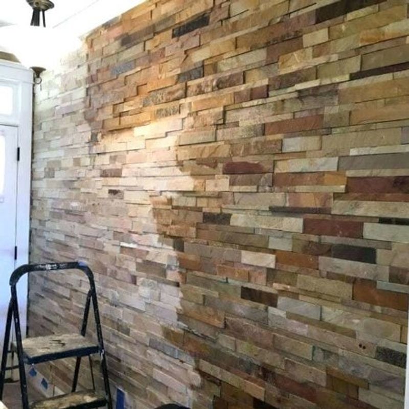 Casa si Gradina - Constructii - Materiale constructii - Silicon, spume si solutii tehnice - Solutie etansare 300 ml + Perie aplicare, ideale in sigilarea acoperisurilor, tevilor, peretilor etc - Infinity.ro