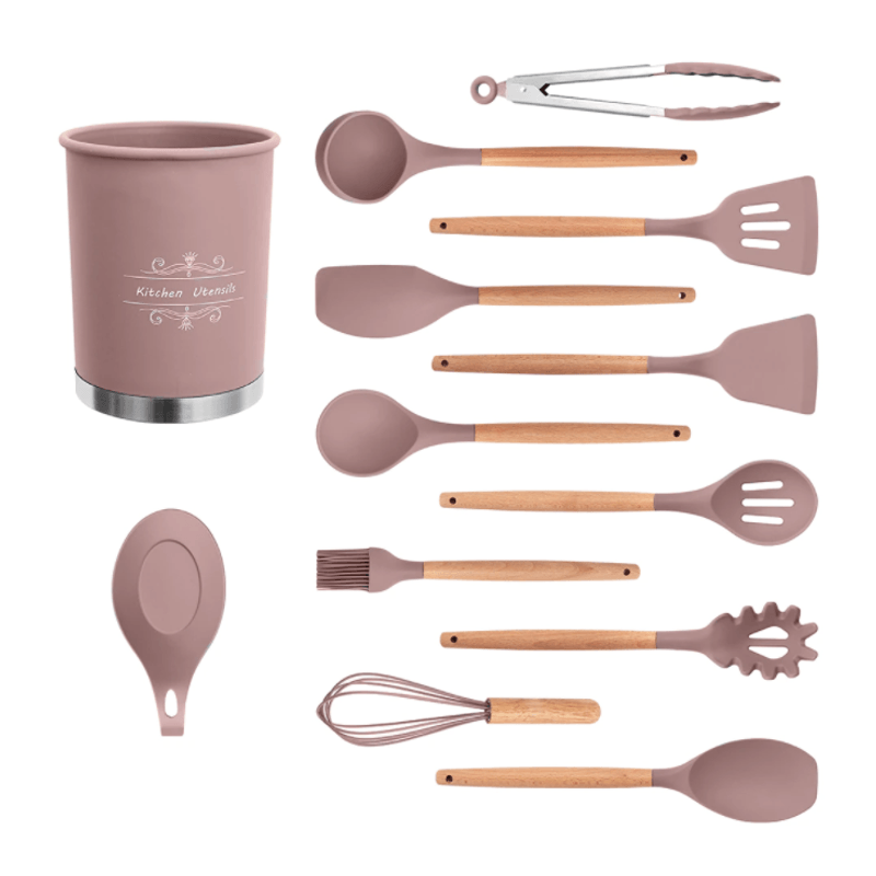 Casa si Gradina - Bucatarie si vesela - Ustensile bucatarie - Seturi ustensile de bucatarie - Set 13 Ustensile ROZ antiaderente de Bucatarie din silicon cu maner de Bambus calitate PREMIUM - Infinity.ro