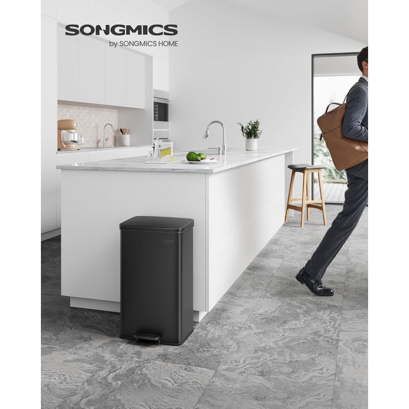 Casa si Gradina - Mobilier - Organizare si depozitare - Cosuri de gunoi - Cos de gunoi din otel, cu pedala si soft-close, saci gunoi inclusi, 40 litri, negru - Infinity.ro