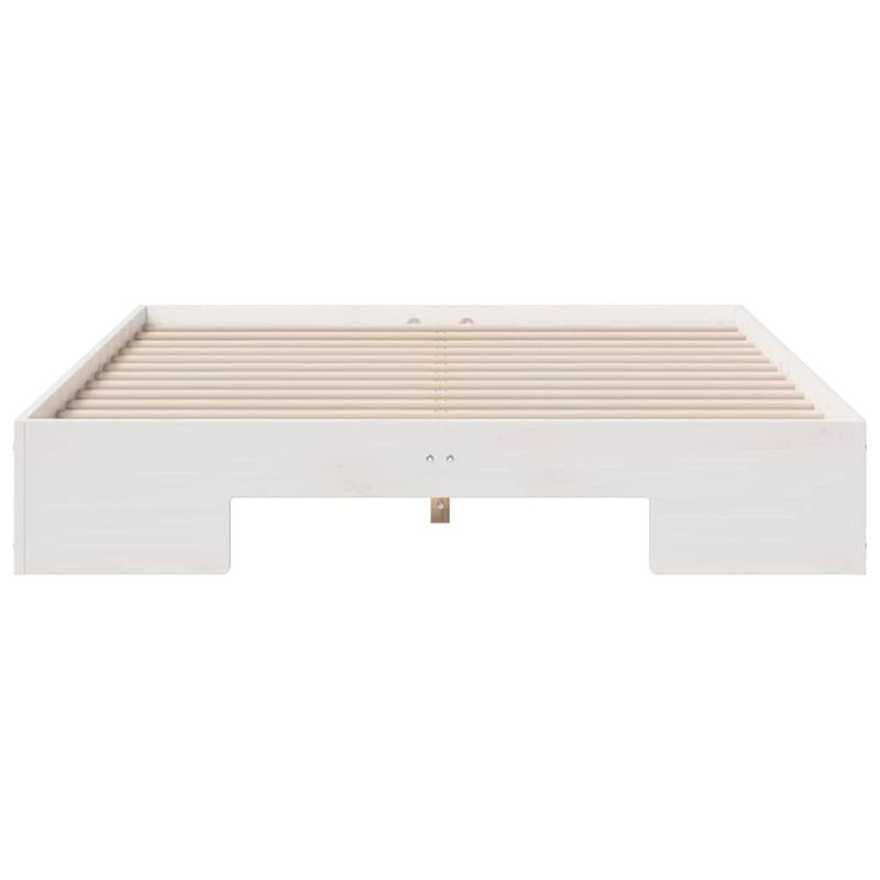 Casa si Gradina - Mobilier - Paturi si accesorii - Paturi - Cadru de pat de podea Alb 135 x 190 cm Lemn masiv de pin - Infinity.ro