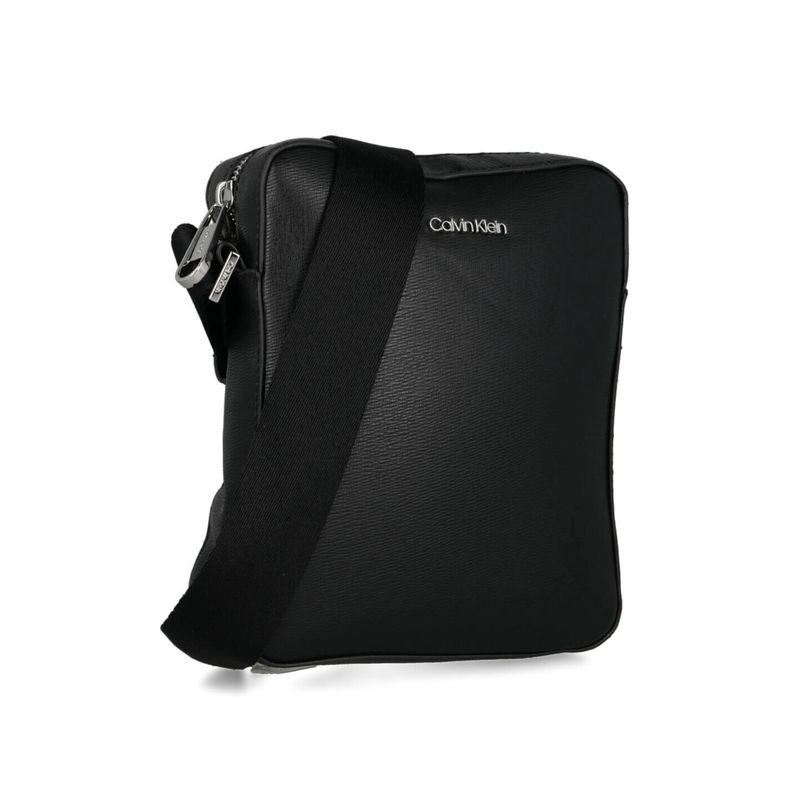 Fashion, accesorii si bijuterii - Barbati - Accesorii barbati - Genti si rucsacuri barbati - Geanta crossover  Calvin Klein Minimalism Reporter S K50K507312 Negru 21.5 x 18 x 6 cm - Infinity.ro