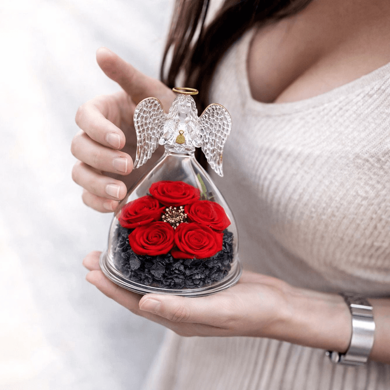 Market - Cadouri - Flori si aranjamente - Inger cu 5 trandafiri eterni sub cupola de sticla, cadou romantic pentru iubita, sotie, mama, valentine’s day, rosu - Infinity.ro