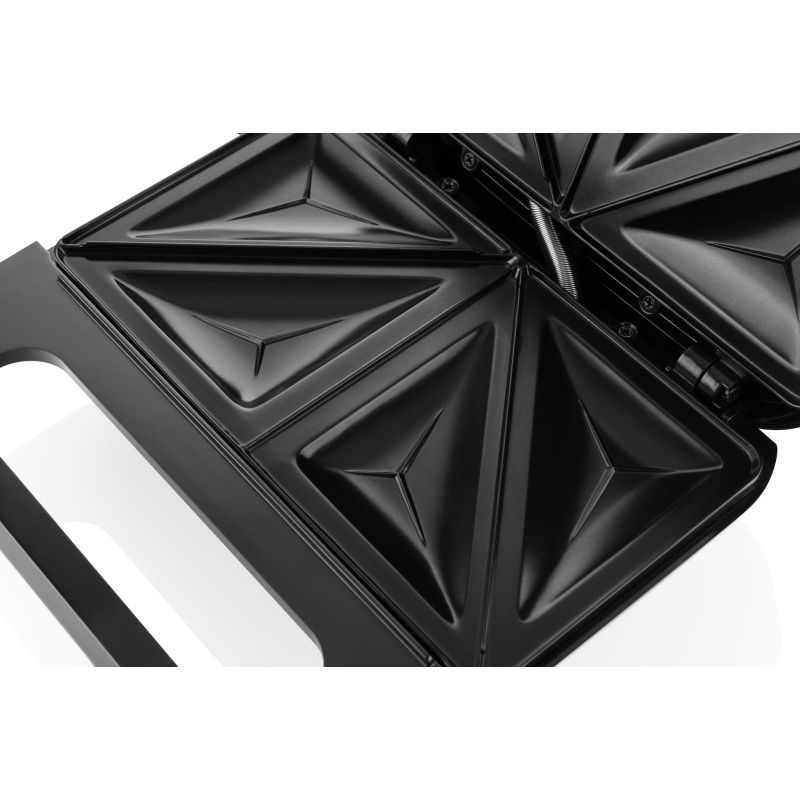Electronice si Electrocasnice - Electrocasnice bucatarie - Preparare paine - Sandwich-maker - Sandwich maker ETA Krusto 4163 90000, 750W, 4 sandwich-uri triunghiulare, placi nonaderente, otel inoxidabil - Infinity.ro