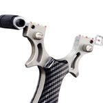 Sport si Outdoor - Camping - Accesorii camping si drumetii - Prastie profesionala din aluminiu, maner ergonomic imitatie carbon, prindere rapida, 12 cm - Infinity.ro