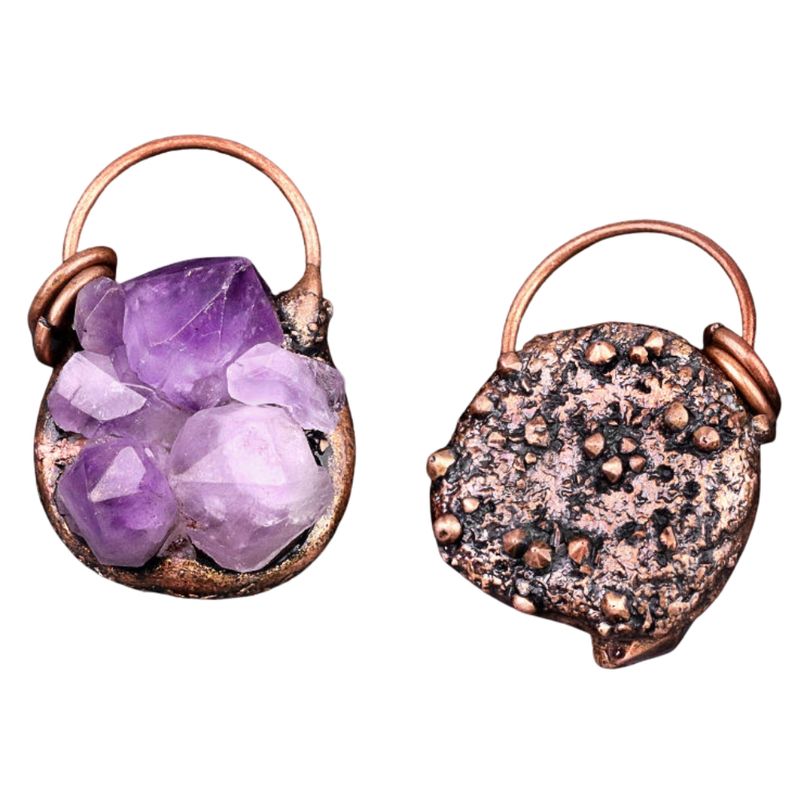 Fashion, accesorii si bijuterii - Femei - Bijuterii femei - Pandantive femei - 2026 | Pandantiv UNICAT din cristal natural de Ametist, piatra anului 2026 + metal antichizat cu cupru electrolitic, 99,99% pur - Infinity.ro