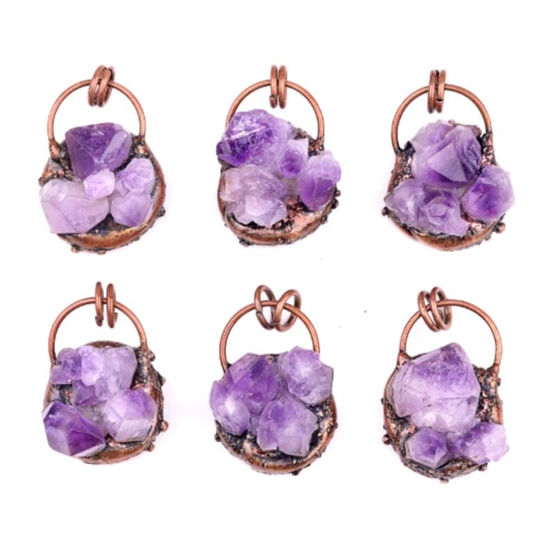 Fashion, accesorii si bijuterii - Femei - Bijuterii femei - Pandantive femei - 2026 | Pandantiv UNICAT din cristal natural de Ametist, piatra anului 2026 + metal antichizat cu cupru electrolitic, 99,99% pur - Infinity.ro