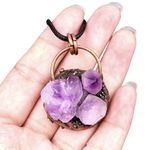 Fashion, accesorii si bijuterii - Femei - Bijuterii femei - Pandantive femei - 2026 | Pandantiv UNICAT din cristal natural de Ametist, piatra anului 2026 + metal antichizat cu cupru electrolitic, 99,99% pur - Infinity.ro