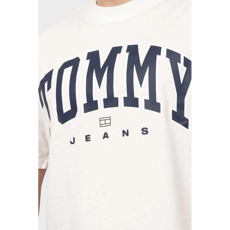 Fashion, accesorii si bijuterii - Barbati - Imbracaminte - Tricouri si bluze barbati - Tricou barbati Tommy Jeans DM0DM18537 S INTL Alb - Infinity.ro