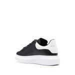 Fashion, accesorii si bijuterii - Barbati - Incaltaminte barbati - Sneakers si tenisi barbati - Pantofi Alexander McQueen Oversized Black White 42 EU Negru - Infinity.ro