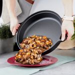 Casa si Gradina - Bucatarie si vesela - Vase pentru gatit - Oale si cratite - Tigaie adanca din fonta CAST LINE – 30 cm, 3,5 l - Infinity.ro