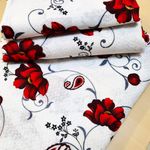 Casa si Gradina - Textile si covoare - Lenjerii de pat - Seturi de lenjerie - Lenjerie de pat 4 piese, 2 persoane, tesatura clasica neteda, 100% bumbac, decor floral - 03 - Infinity.ro