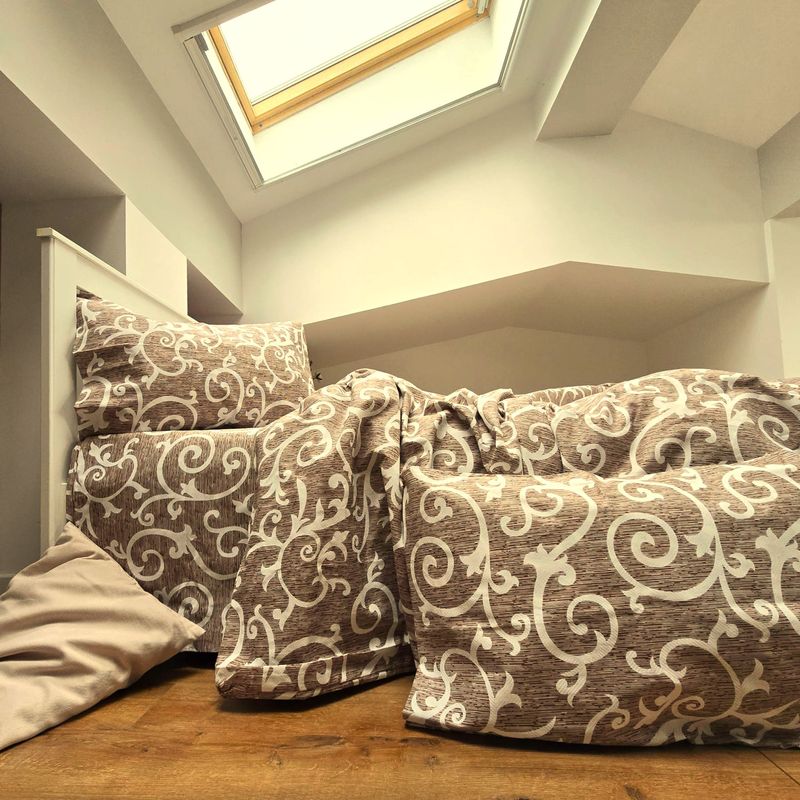 Casa si Gradina - Textile si covoare - Lenjerii de pat - Seturi de lenjerie - Lenjerie de pat 4 piese, 2 persoane, tesatura clasica neteda, 100% bumbac, decor floral - 07 - Infinity.ro