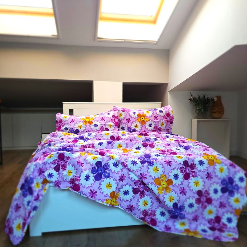 Casa si Gradina - Textile si covoare - Lenjerii de pat - Seturi de lenjerie - Lenjerie de pat 4 piese, 2 persoane, tesatura clasica neteda, 100% bumbac, decor floral - 21 - Infinity.ro