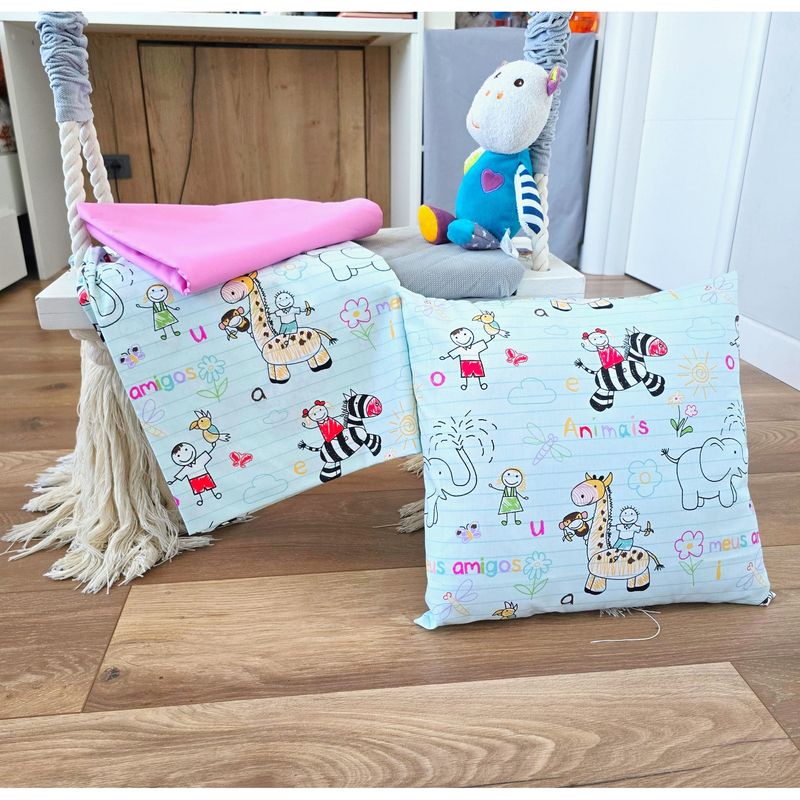 Casa si Gradina - Textile si covoare - Lenjerii de pat - Lenjerii copii - Set 3 piese patut ranforce, cearceaf pat 120×150 cm, husa elastic 60×120+15 cm, fata perna 40×40 cm, decor jucarii - Infinity.ro