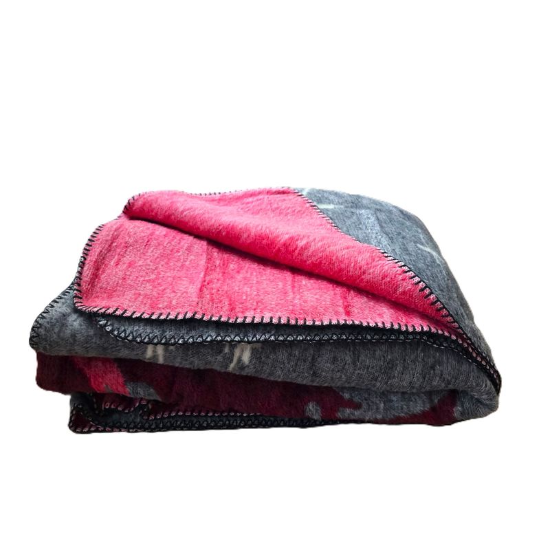 Casa si Gradina - Textile si covoare - Pături și cuverturi - Cuverturi - Patura Vicuna - Decor Craciun, cu doua fete, dimensiunea 180x220 cm, reni - Infinity.ro