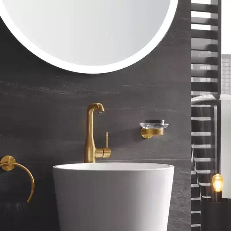 Casa si Gradina - Sanitare - Lavoar baie si accesorii - Baterii sanitare - Baterie lavoar Grohe Essence M auriu periat Cool Sunrise - Infinity.ro