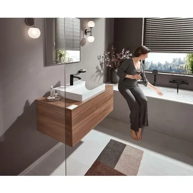 Casa si Gradina - Sanitare - Lavoar baie si accesorii - Baterii sanitare - Baterie cada - dus Hansgrohe Vivenis negru mat monocomanda - Infinity.ro