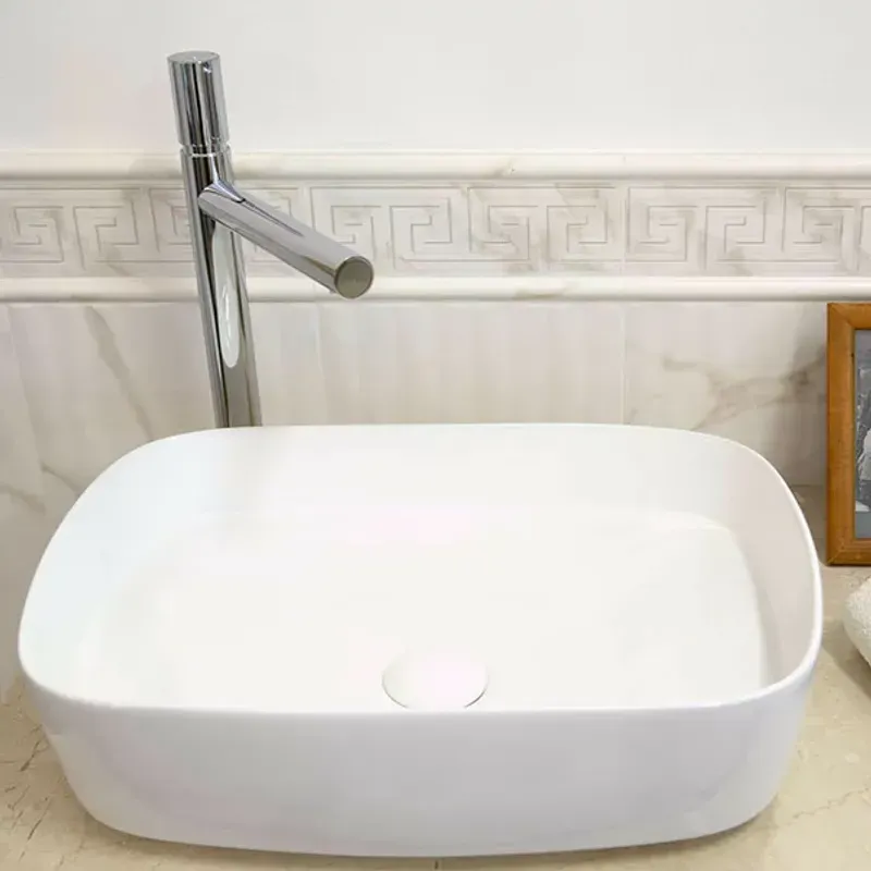 Casa si Gradina - Sanitare - Lavoar baie si accesorii - Lavoare si piedestale - Lavoar pe blat alb Fluminia Pallas 50 cm - Infinity.ro