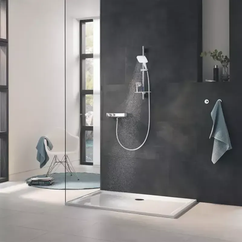 Casa si Gradina - Sanitare - Lavoar baie si accesorii - Baterii sanitare - Para de dus Grohe Rainshower SmartActive 130 Cube 3 functii antracit periat Hard Graphite - Infinity.ro
