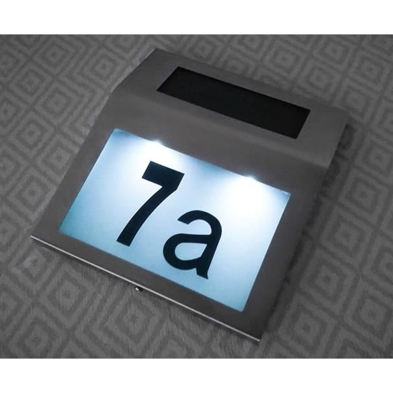 Casa si Gradina - Corpuri si surse de iluminat - Iluminat exterior - Lampi solare - Numar de casa cu iluminare LED, alimentat cu panou solar, fixare pe perete, 18x20 cm - Infinity.ro