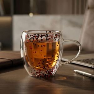 Cana cu insertie de confetti, inimioare rosii si gri, sticla borosilicata, 250 ml, Aurora Glow