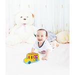Jucarii, Copii si Bebe - Jucarii si jocuri - Jucarii bebelusi - Jucarii interactive bebelusi - Autobuz scolar cu sunete si lumini, Hola Toys - Infinity.ro