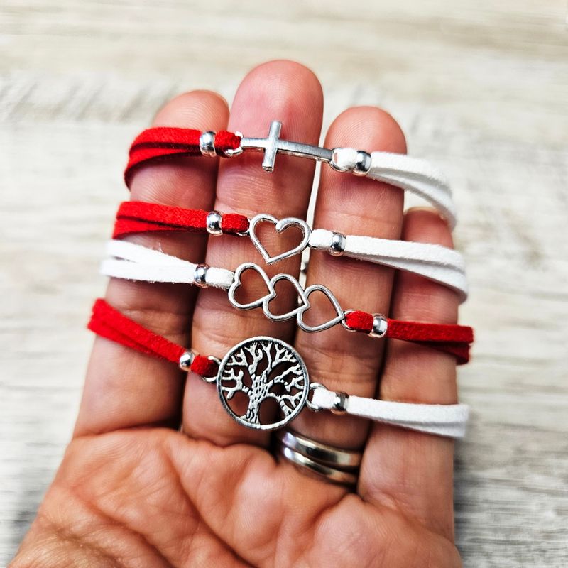 Market - Cadouri - Martisoare - Martisor Bratara Trifoi cu patru foi, din piele intoarsa eco lucrata manual by Wild Bracelets - Infinity.ro