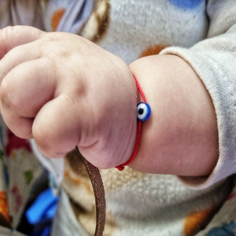 Fashion, accesorii si bijuterii - Barbati - Bijuterii barbati - Bratari barbati - Set 2 Bratari Tata si bebe cu ochi de deochi plat, reglabile din snur rosu, negru de matase - Infinity.ro