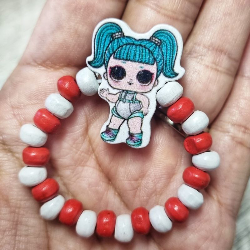 Market - Cadouri - Martisoare - Bratara Martisor pentru copii, elastica cu fetita LOL tourquaz, cu margelute de lemn - Infinity.ro