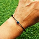 Fashion, accesorii si bijuterii - Barbati - Bijuterii barbati - Bratari barbati - Bratara cu ochi de deochi rotund, adult, reglabila din snur negru Gros de matase - Infinity.ro