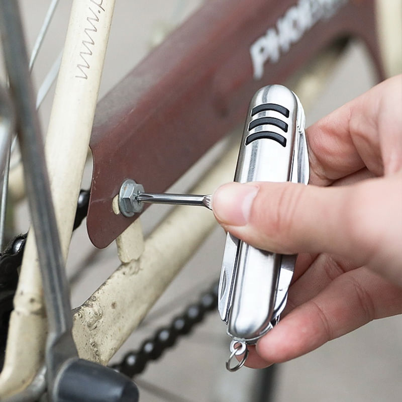 Casa si Gradina - Constructii - Scule electrice si accesorii - Scule multifunctionale si accesorii - Briceag multifunctional 15 in 1 din otel inoxidabil, design ergonomic, ideal pentru camping si pescuit, husa textila - Infinity.ro