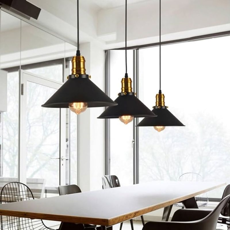 Casa si Gradina - Corpuri si surse de iluminat - Lustre si pendule - Corp de iluminat pendul retro industrial, AB Luxury Concept, 3 pendule, auriu antic/negru, dim. abajur 22cm, 50x120cm - Infinity.ro