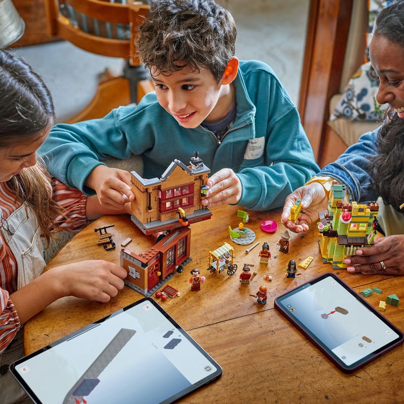 Jucarii, Copii si Bebe - Jucarii si jocuri - Seturi de constructie si cuburi - Seturi de constructie - LEGO Harry Potter Diagon Alley: Quality Quidditch & Ice Cream 76452 - Infinity.ro